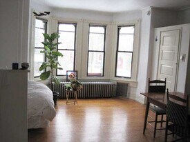 634 S 48th St, Unit 3F in Philadelphia, PA - Building Photo
