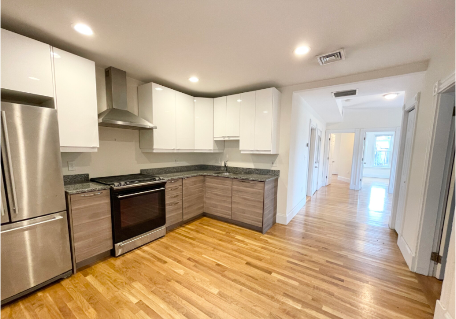 92 L St, Unit 2 in Boston, MA - Building Photo