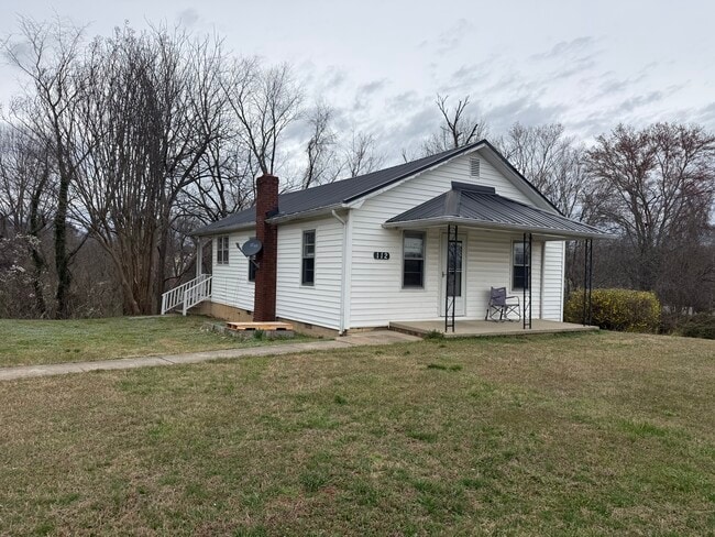 112 Holland Dr in Morganton, NC - Building Photo - Building Photo