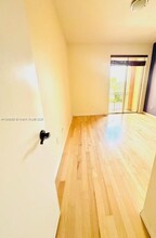 4906 Schooner Dr in Fort Lauderdale, FL - Building Photo - Building Photo