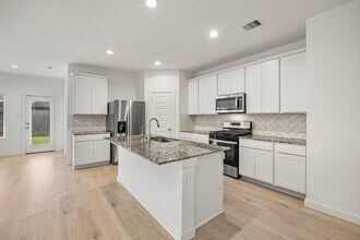 2732 Misty Elm Ln in Rosenberg, TX - Building Photo - Building Photo