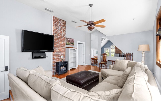 property at 221 SE 7th St