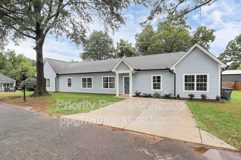904 Warren St in Monroe, NC - Building Photo