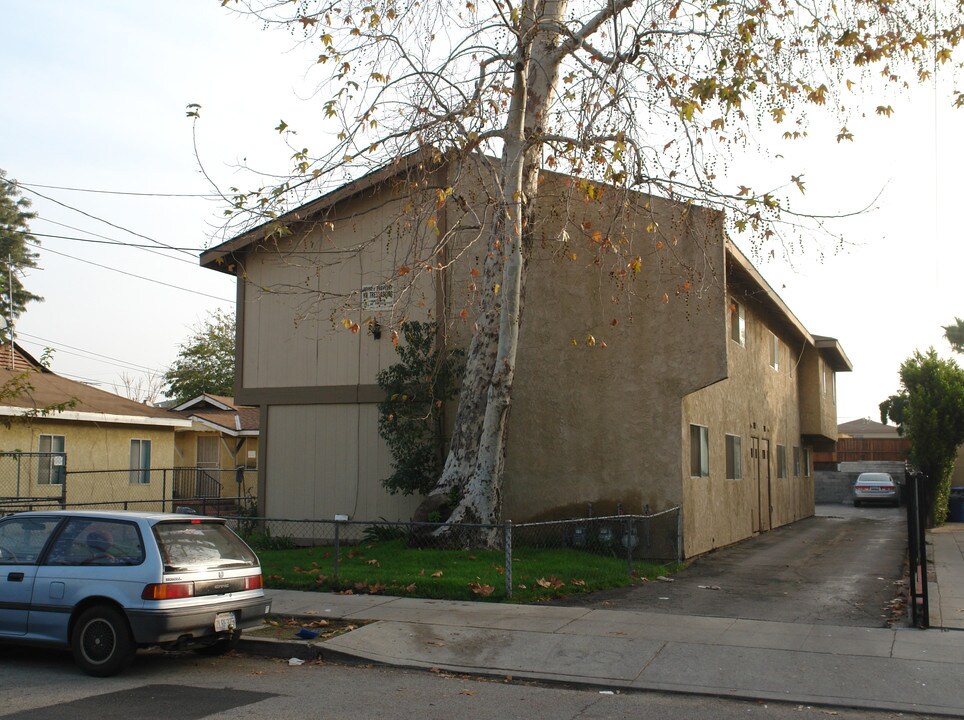 5624 Fulcher Ave in North Hollywood, CA - Building Photo