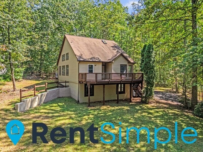 property at 7713 Greenwood Way