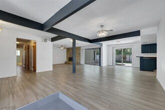 1716 S 17th St in Las Vegas, NV - Foto de edificio - Building Photo
