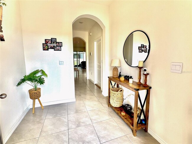 2922 Boxwood Grove Row in Wesley Chapel, FL - Building Photo - Building Photo