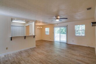266 S Villas Ct in Tallahassee, FL - Building Photo - Building Photo