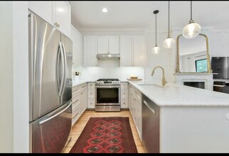 79 Waltham St, Unit 3 in Boston, MA - Building Photo - Building Photo