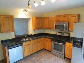 268 Chatterly Ln in Columbus, OH - Building Photo - Building Photo