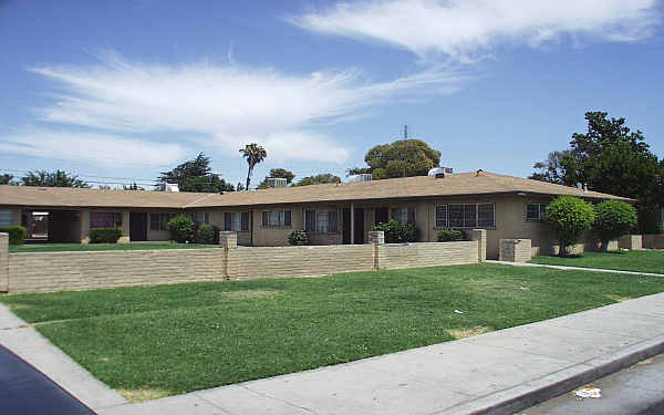 3431 E Clinton Ave in Fresno, CA - Building Photo - Building Photo