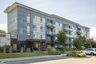 1948-1948 N Parallel Rd in Abbotsford, BC - Building Photo