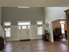 1 Lamoureux Ln in Spencer, MA - Building Photo - Building Photo