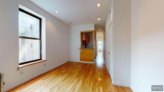 68 E 1st St in New York, NY - Building Photo