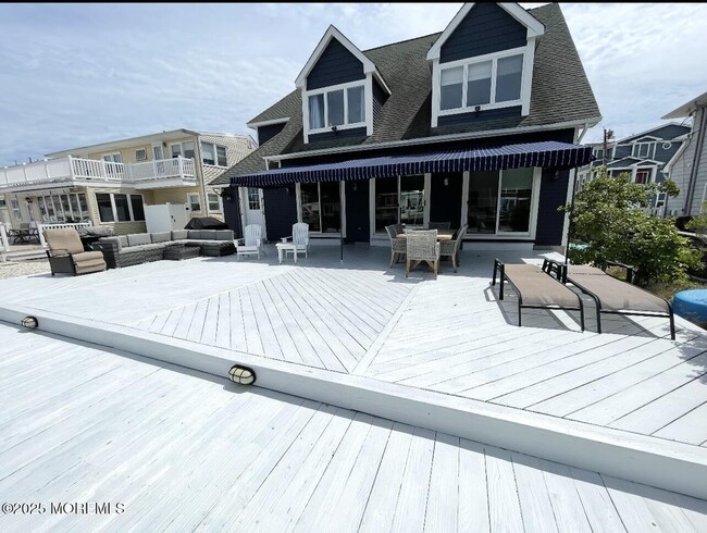 241 Westmont Ave in Lavallette, NJ - Building Photo - Building Photo