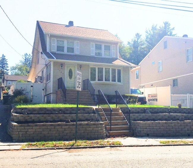 property at 1153 Queen Anne Rd