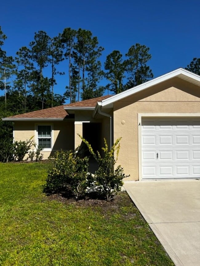 113 Brunswick Ln in Palm Coast, FL - Building Photo - Building Photo