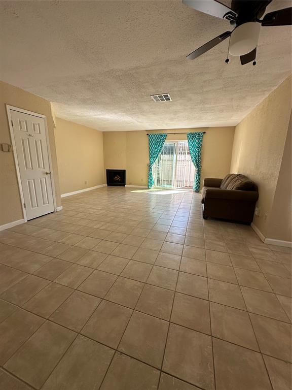 8405 Wilcrest Dr in Houston, TX - Building Photo - Building Photo