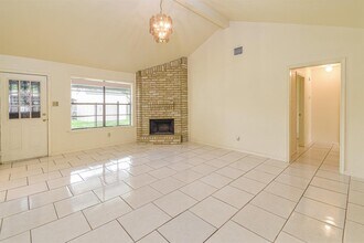 3803 Lochmire Ln in Houston, TX - Building Photo - Building Photo