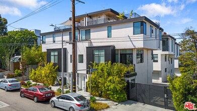 2903 Steinbeck Dr in Los Angeles, CA - Building Photo - Building Photo