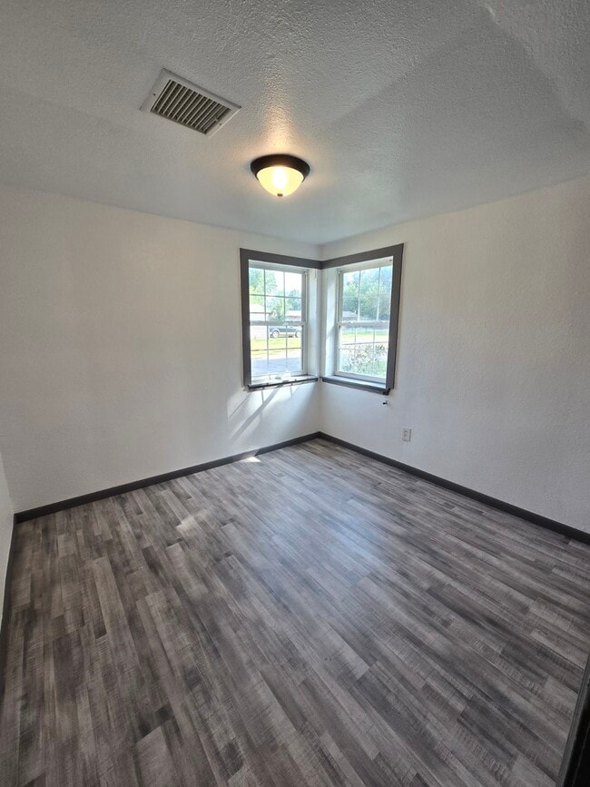 1517 Mallard Dr in Del City, OK - Building Photo - Building Photo