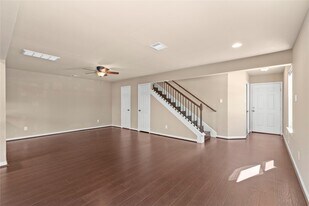 15814 Whiteglade Ln in Houston, TX - Building Photo