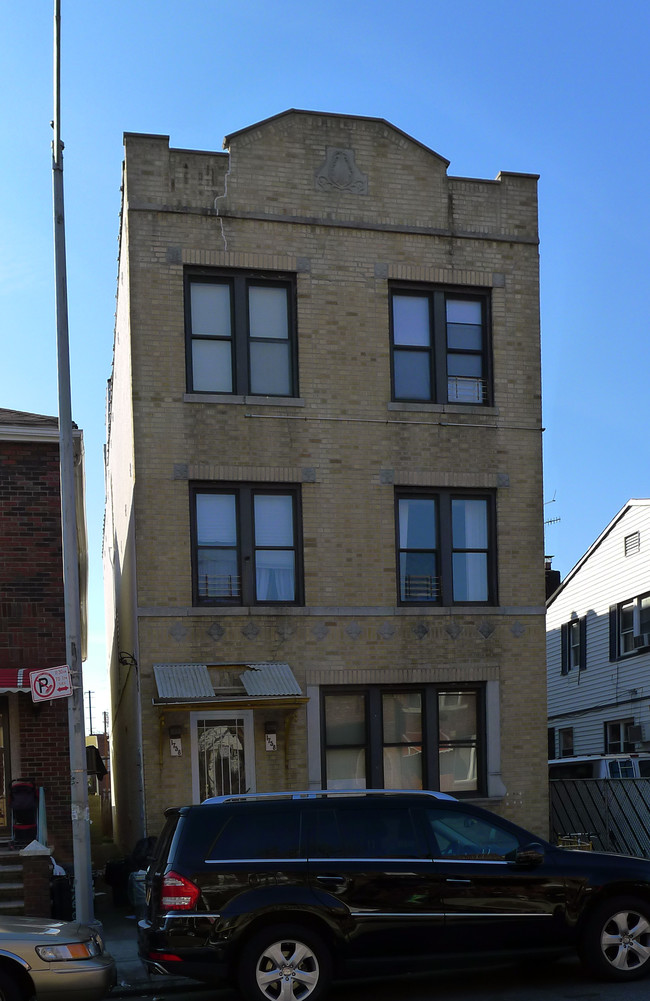 1758 61st St in Brooklyn, NY - Foto de edificio - Building Photo