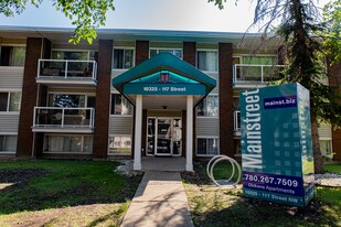 Dickens Apartments in Edmonton, AB - Building Photo