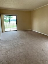1028 Mockingbird Ln in Clovis, NM - Building Photo - Building Photo