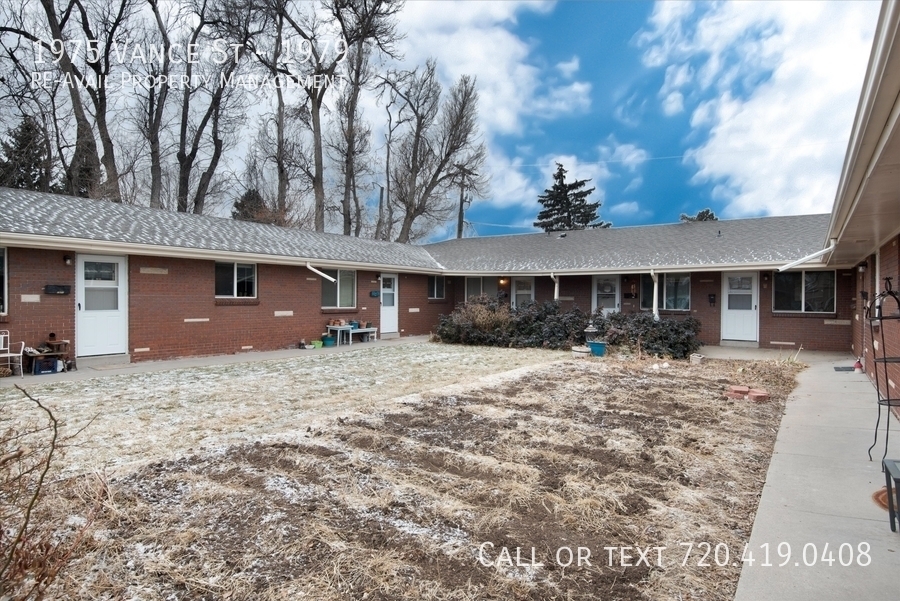 1975 Vance St in Lakewood, CO - Building Photo