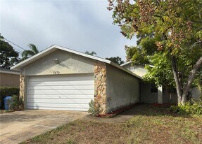 7872 59th St N in Pinellas Park, FL - Building Photo