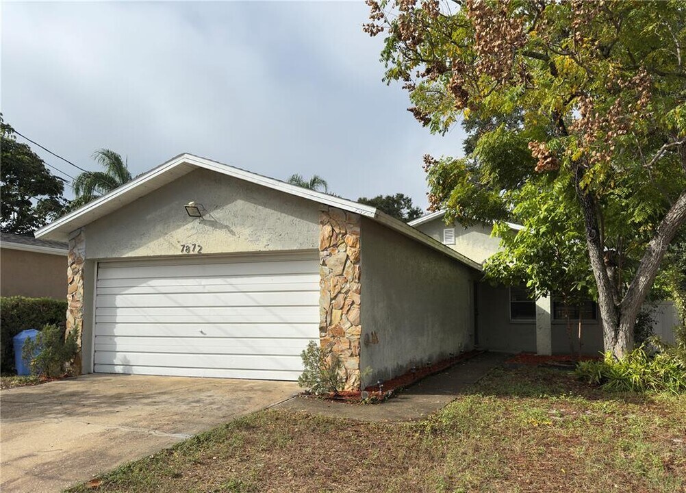 7872 59th St N in Pinellas Park, FL - Building Photo