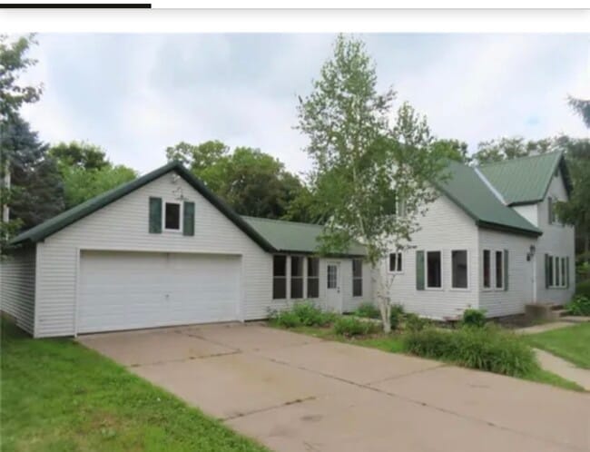 property at 11349 Elliot Ave NW