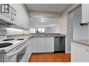 7380 Elmbridge Way in Richmond, BC - Building Photo - Building Photo