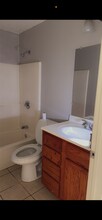 1036 E Elm St, Unit #200 in Tyler, TX - Building Photo - Building Photo