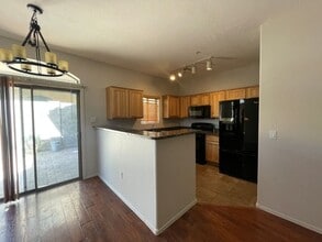 2150 W Alameda Dr in Phoenix, AZ - Foto de edificio - Building Photo