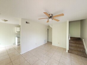 1201 Lake Dr in Gonzalez, FL - Building Photo - Building Photo