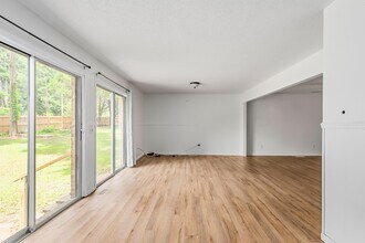 302 Antler Dr in Enterprise, AL - Foto de edificio - Building Photo