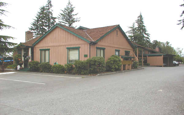 725 E 5th St in Arlington, WA - Building Photo