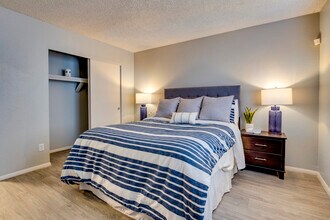 Summers Point Apartments in Glendale, AZ - Foto de edificio - Interior Photo