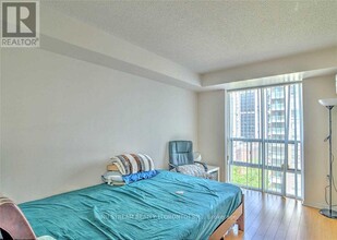 1106-1120 OLIVE Ave in Toronto, ON - Building Photo - Building Photo