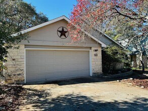 27 Par View Dr in Wimberley, TX - Building Photo - Building Photo