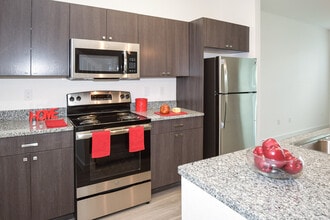 Torino Lakes Rental Townhomes in Port St. Lucie, FL - Foto de edificio - Building Photo