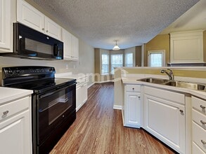 182 Bonnie Woods Dr in Greenville, SC - Building Photo - Building Photo