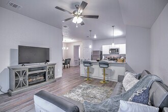 5812 McGregor Loop, Unit 5812 B in Killeen, TX - Foto de edificio - Building Photo