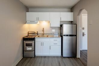 Chestnut Springs Apartments in Colorado Springs, CO - Building Photo - Interior Photo