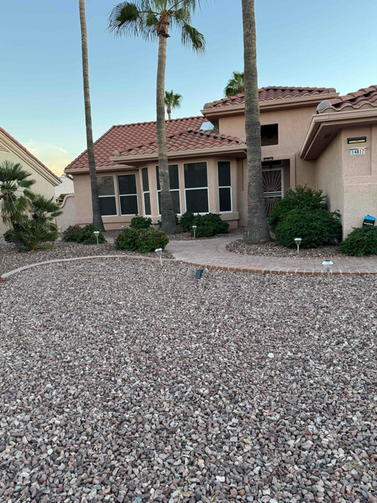 14817 W Domingo Ln in Sun City West, AZ - Foto de edificio