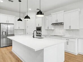 104 Rocky River Rd in Andice, TX - Building Photo - Building Photo