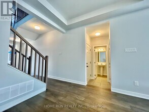 269 Ormiston Cres in Ottawa, ON - Building Photo - Building Photo