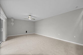 5814 SE Windsong Ln in Stuart, FL - Building Photo - Building Photo